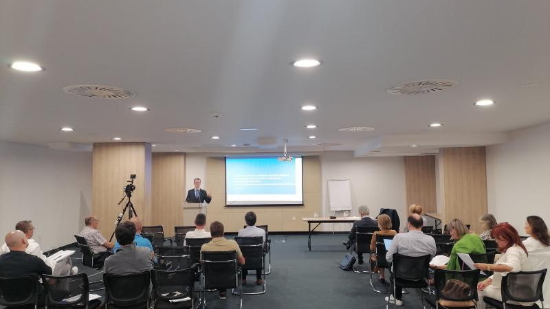 Održan seminar „Računovodstveni i revizijski aspekti primjene računovodstvenih politika poslovnih spajanja i konsolidacije, materijalne i nematerijalne imovine; Međunarodni standardi upravljanja kvalitetom“